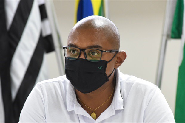 Falta de médico no Santa Fé gera discussão e requerimento ao Executivo