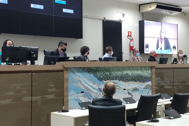 Audiência pública aconteceu na manhã desta terça-feira (8)