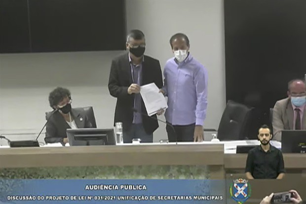 Audiência pública aconteceu na manhã desta terça-feira (8)