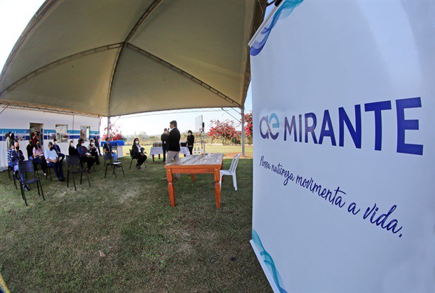 Comitiva da Câmara visitou a ETE Bela Vista na manhã de terça-feira (8)