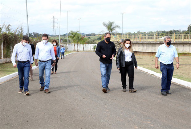 Comitiva da Câmara visitou a ETE Bela Vista na manhã de terça-feira (8)