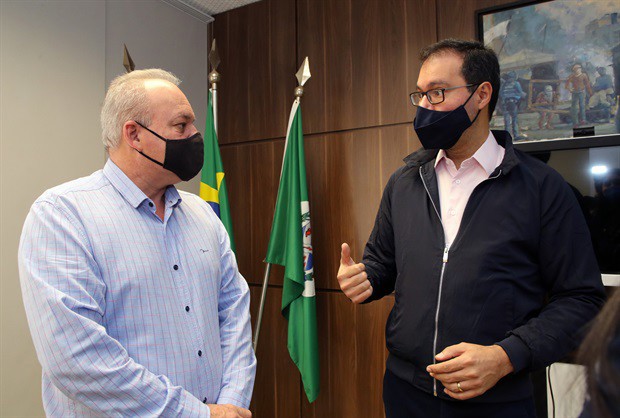 Presidente da Câmara, Gilmar Rotta, recebeu o deputado Alex de Madureira, na manhã desta sexta-feira (23)