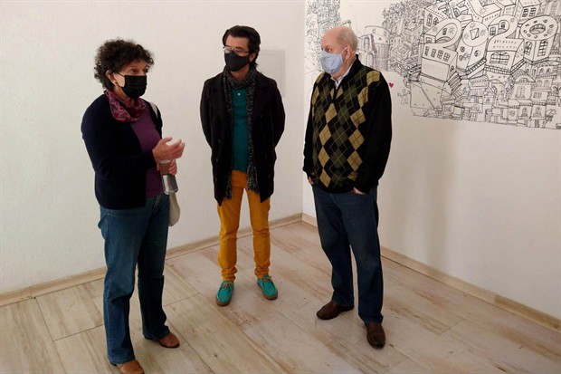 Rai de Almeida e Johão Scarpa conversam com Adolpho Queiroz