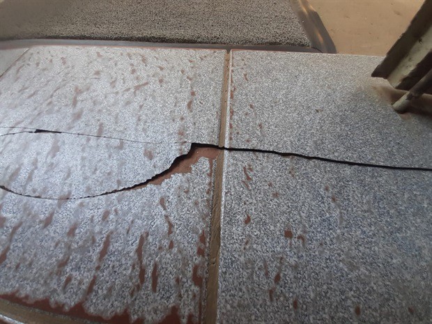 Escola apresenta problemas estruturais