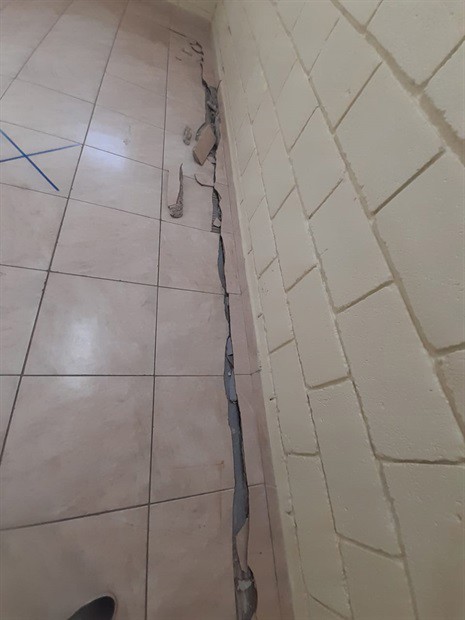 Escola apresenta problemas estruturais