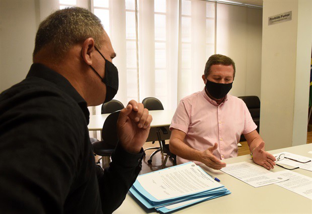 Vereadores que compõem CLJR se reúnem para receber proposituras