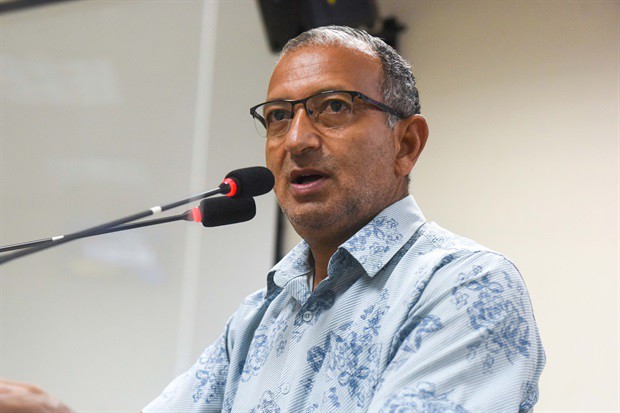 Paraná em discurso na tribuna durante a 29ª reunião ordinária de 2021, que votou a LDO