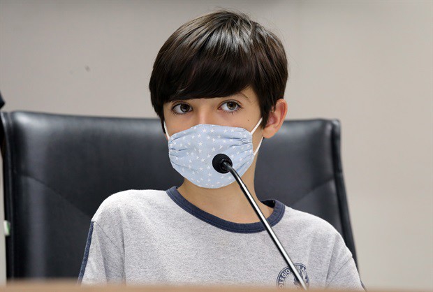 Estudantes simularam a realização de uma reunião ordinária e votaram um projeto de lei