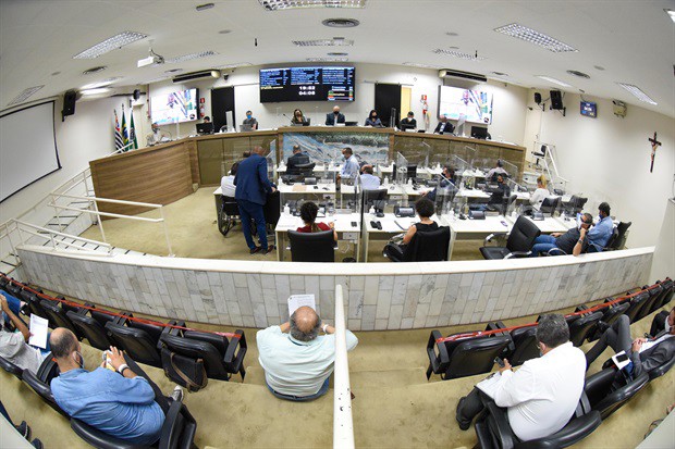 Reunião ordinária da Câmara acontece no Plenário "Francisco Antonio Coelho"