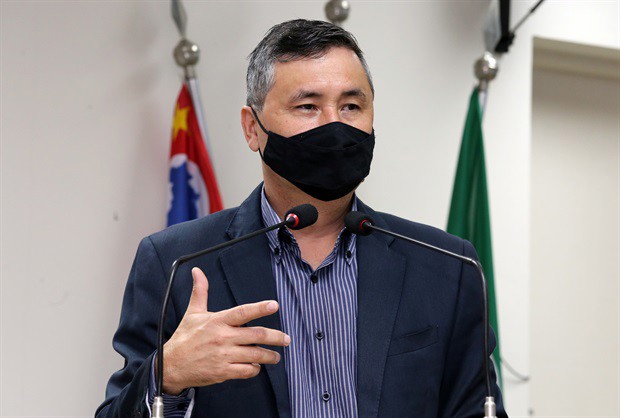 O vereador Pedro Kawai pede retomada de exposições na Pinacoteca