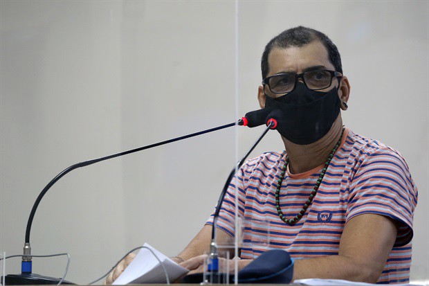 Tony Azevedo ocupou a tribuna popular da Câmara nesta quinta-feira (21)