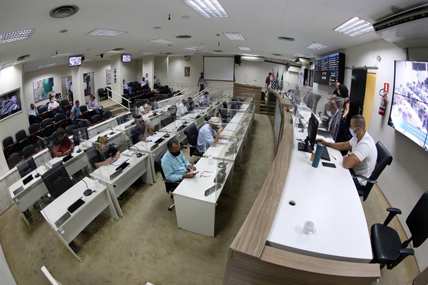 Projeto de Lei que autoriza repasse de até 22 milhões ao Semae foi aprovado em duas discussões nesta quarta-feira (27)