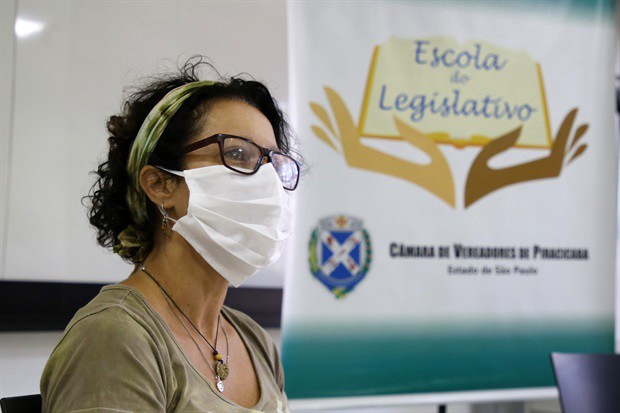 Silvia Morales é diretora da Escola do Legislativo