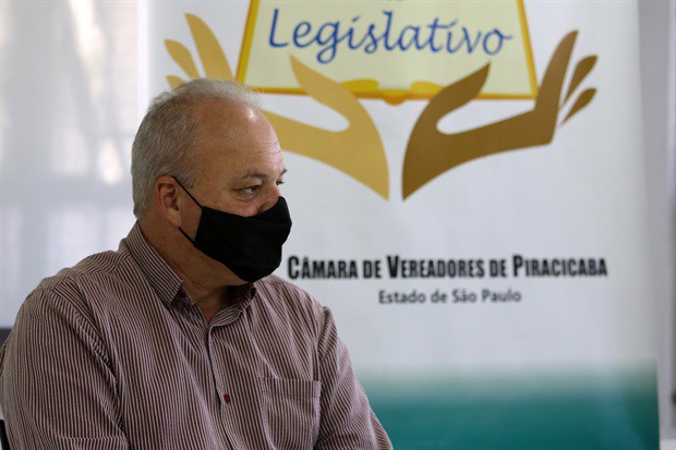 Gilmar Rotta, presidente da Câmara, destaca importância da Escola