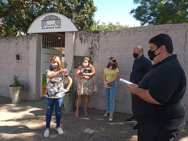 Representantes da escola pedem reforço da sinalização