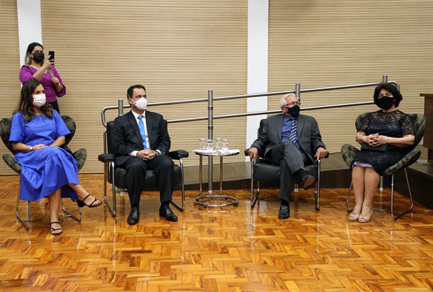 Erick Gomes e Beatriz e Euclides Libardi e Jacyra Maria