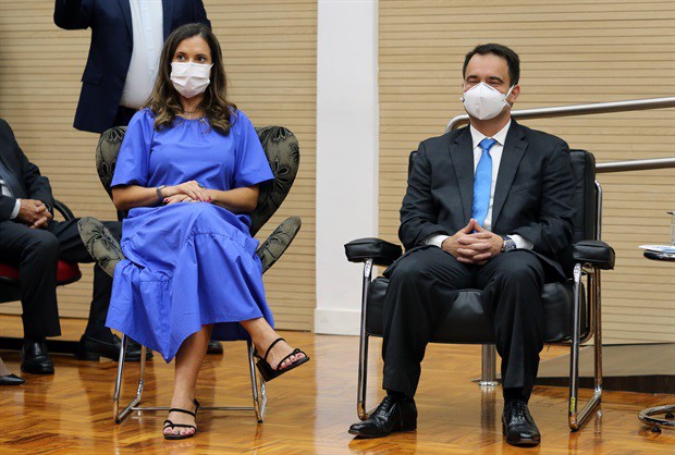 Beatriz Braga Santin Gomes e Erick Gomes