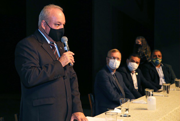 Gilmar Rotta preside o Parlamento Metropolitano