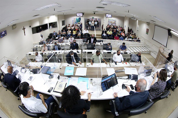 Projetos de lei 153 e 154 foram aprovados durante a reunião desta segunda-feira (22)