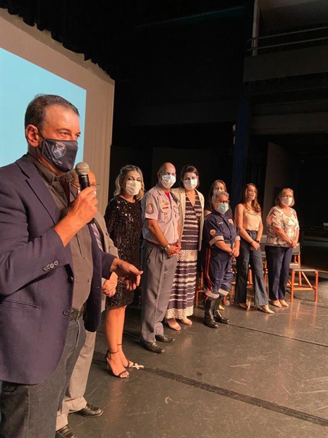 Moção de aplausos enaltece atuação de profissionais da saúde, na Covid