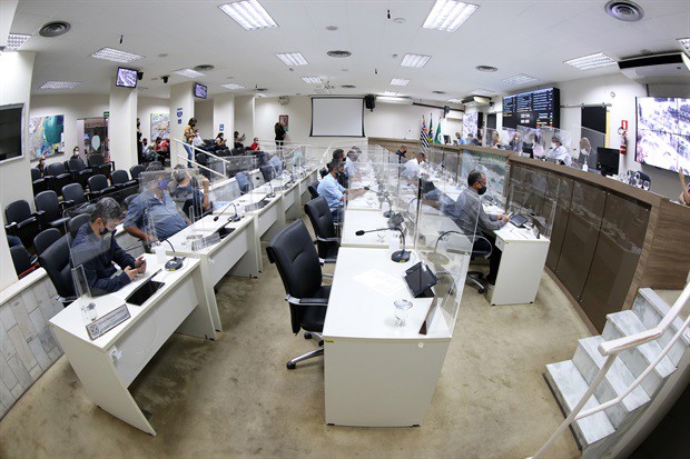 Propositura recebeu 9 votos contrários e 8 favoráveis