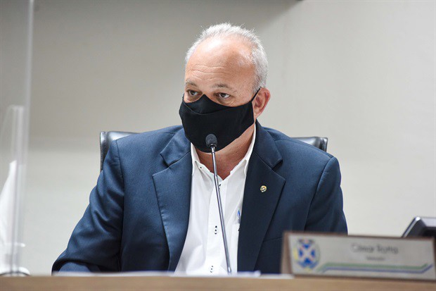 Gilmar Rotta questiona pagamento de benefícios a monitores da Educação Infantil