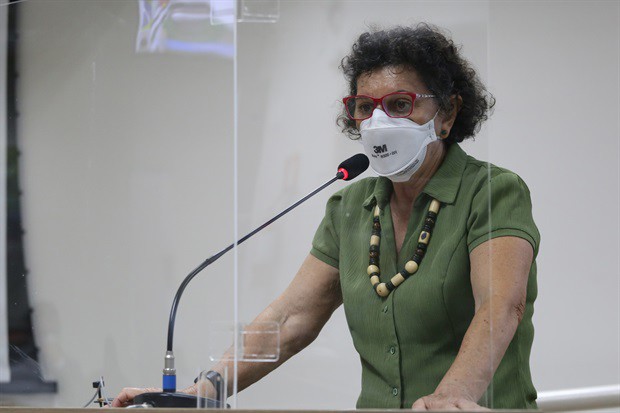 Vereadora Rai de Almeida (PT).