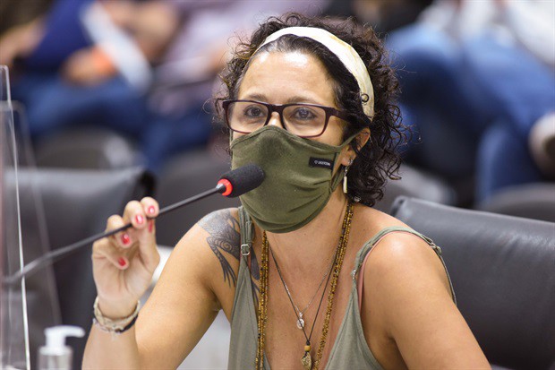 Silvia Morales (PV), do mandato coletivo "A Cidade É Sua", é autora do requerimento