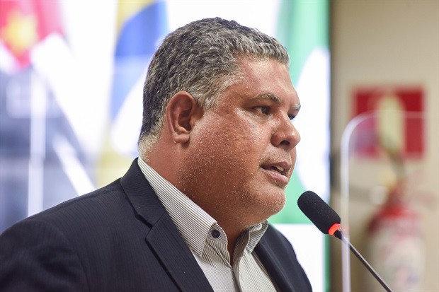 Paulo Campos é autor da propositura aprovada na noite desta segunda-feira (13)