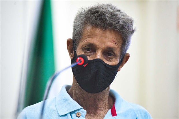 Sebastião Magalhães de Oliveira foi o primeiro orador popular inscrito para discursar na 52ª reunião ordinária de 2021, a última sessão camarária ordinária do ano