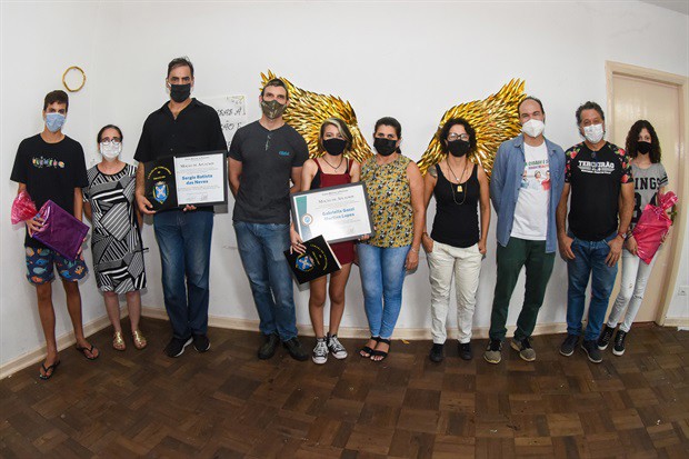 Entrega de moções de aplausos