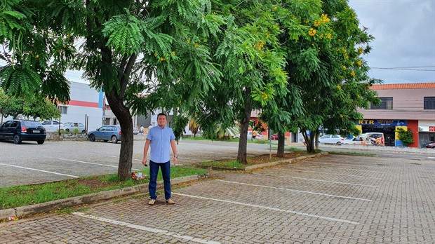 Laércio Trevisan Jr. acompanhou o serviço de poda de árvores na Estação da Paulista