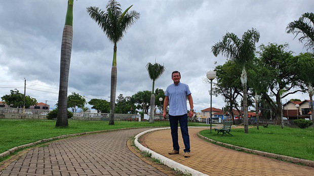 Laércio Trevisan Jr. acompanhou o serviço de poda de árvores na Estação da Paulista