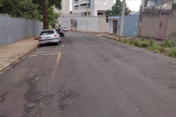 Retorno às aulas presenciais deve aumentar fluxo de veículos no local.