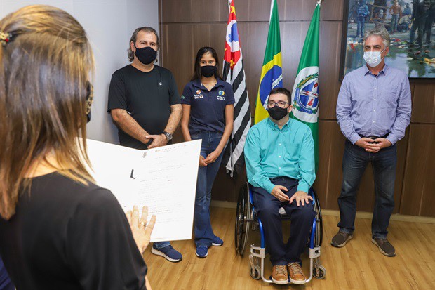 Momento da leitura do Voto de Congratulações