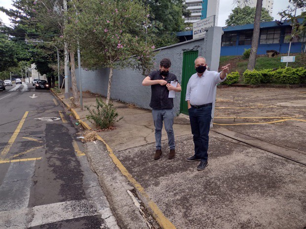 Sinalização de solo e criação de vagas foram realizadas nesta quinta-feira (13) pela Semuttran