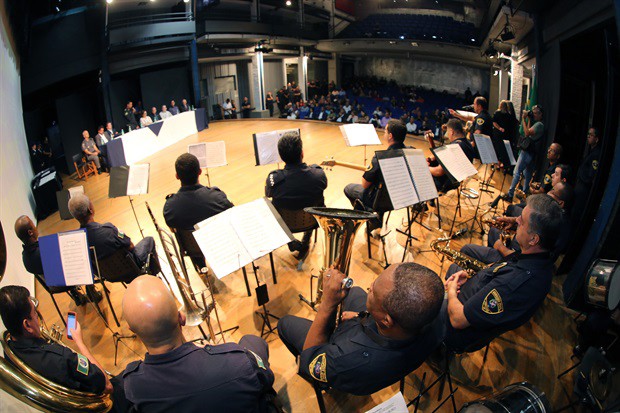 Solenidade foi realizada na manhã desta segunda-feira (25)