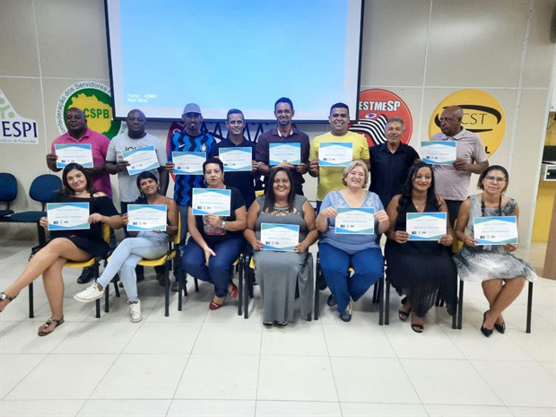 Voto de congratulações é realizado no Sindicato dos Municipais