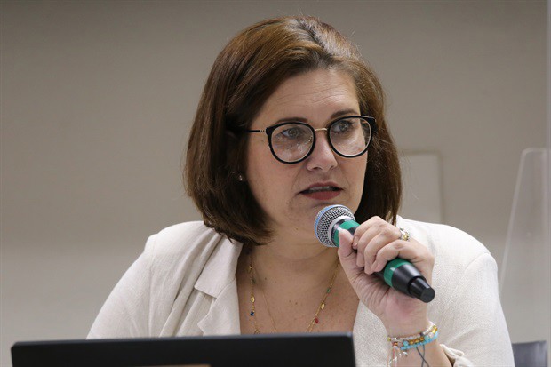 Vereadora Ana Pavão (PL) pediu comunicação entre Poder Executivo e Poder Legislativo para que a matéria volte ao plenário