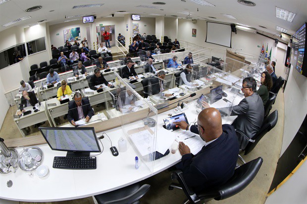 Câmara realizou, na noite desta segunda-feira (16), a 18ª reunião ordinária de 2022