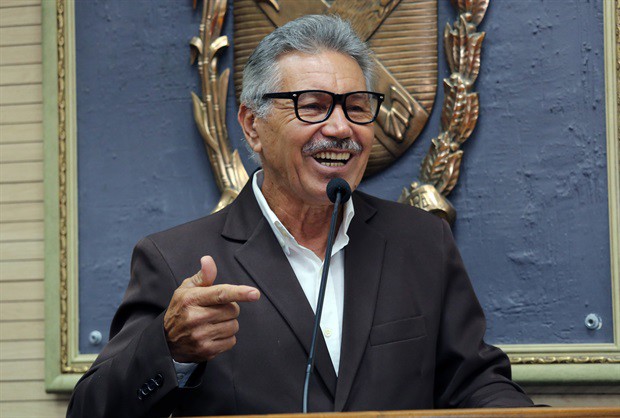 Gilmar Tanno presidiu a solenidade da noite desta terça-feira (17)