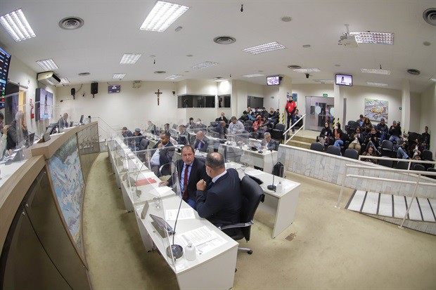 Bicentenário da Câmara será comemorado com livro, selo e reunião solene