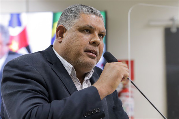 Paulo Campos discursou na noite desta quinta-feira (19) durante a 19ª reunião ordinária de 2022