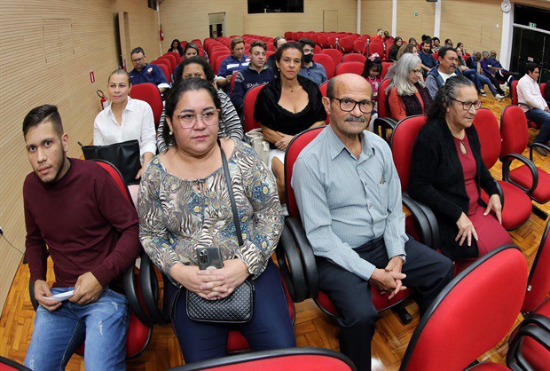 Familiares, amigos e colegas de trabalho descreveram o espírito de determinação e honestidade de Nelson Ferreira