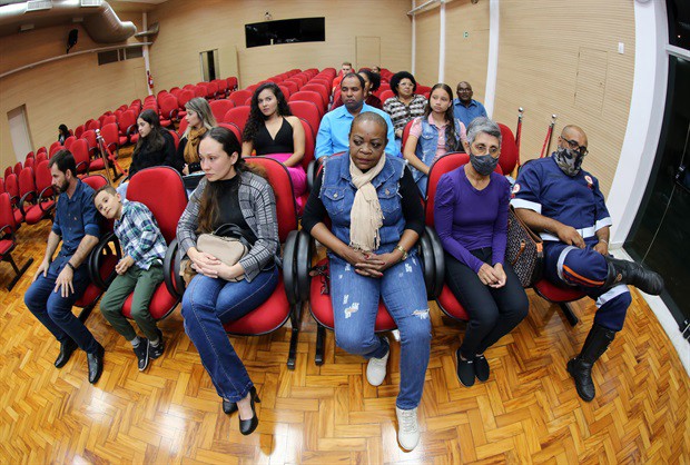 Familiares, amigos e colegas de trabalho descreveram o espírito de determinação e honestidade de Nelson Ferreira