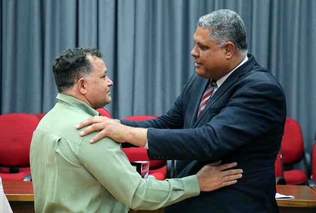 Familiares, amigos e colegas de trabalho descreveram o espírito de determinação e honestidade de Nelson Ferreira