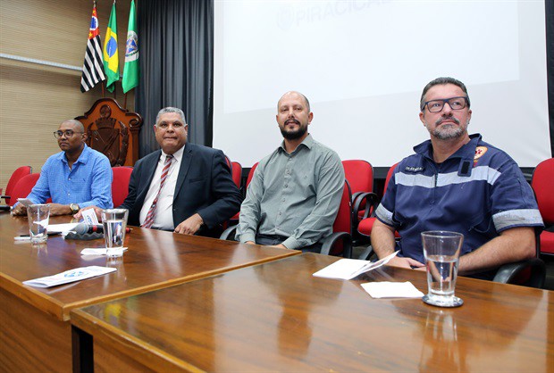 Familiares, amigos e colegas de trabalho descreveram o espírito de determinação e honestidade de Nelson Ferreira