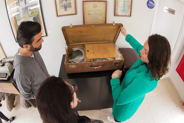 Os participantes do curso de preservação preventiva de documentações e acervos museológicos, promovido pelo Museu Prudente de Moraes, visitaram o acervo da Câmara nesta terça-feira (31)