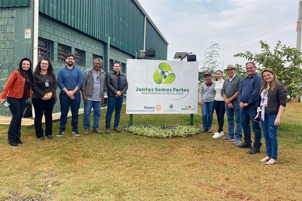 Josef Borges e Paulo Camolesi conheceram cooperativa referência em tratamento de resíduos sólidos