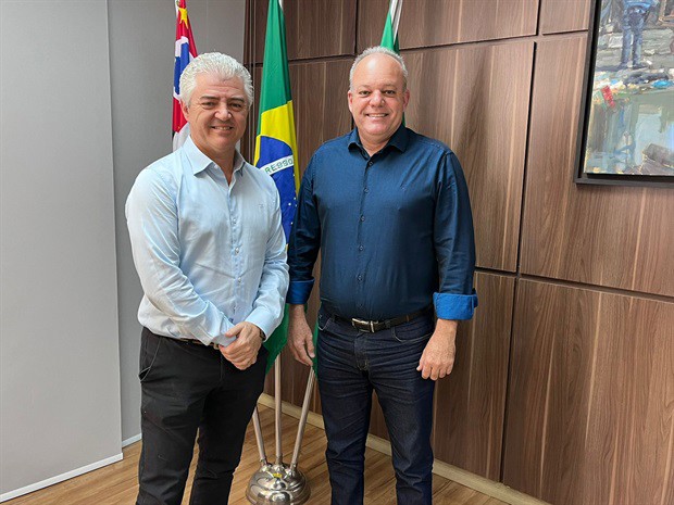 Presidente da Câmara, vereador Gilmar Rotta (PP), reuniu-se com o médico Agnaldo Psicopo para conhecer o programa "Crianças salvam vidas"